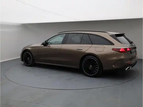 MERCEDES-BENZ E 300 T de 4M (4/21)