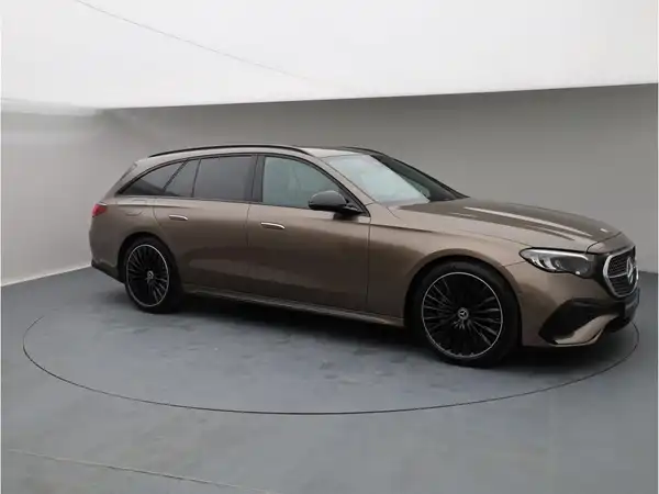 MERCEDES-BENZ E 300 T de 4M (8/21)