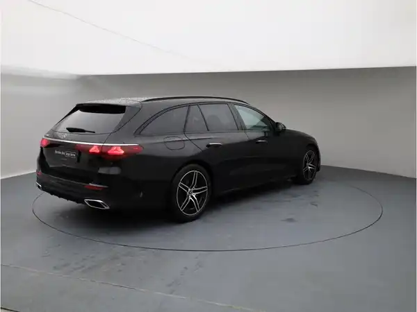 MERCEDES-BENZ E 220 T d (6/25)