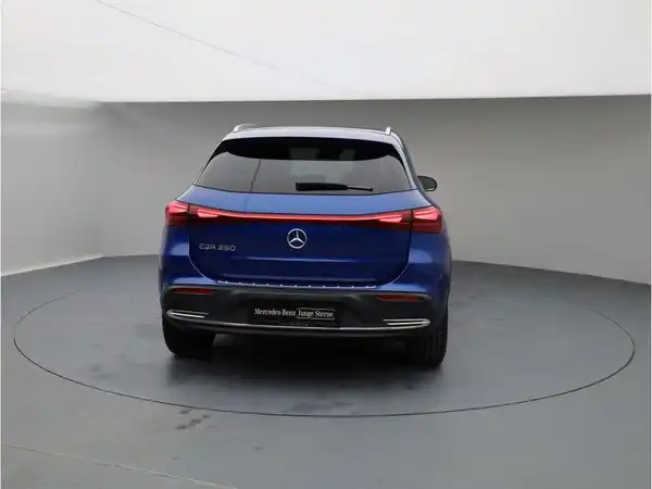MERCEDES-BENZ EQA 250 (5/27)