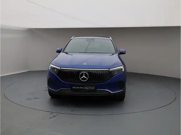 MERCEDES-BENZ EQA 250 (9/27)