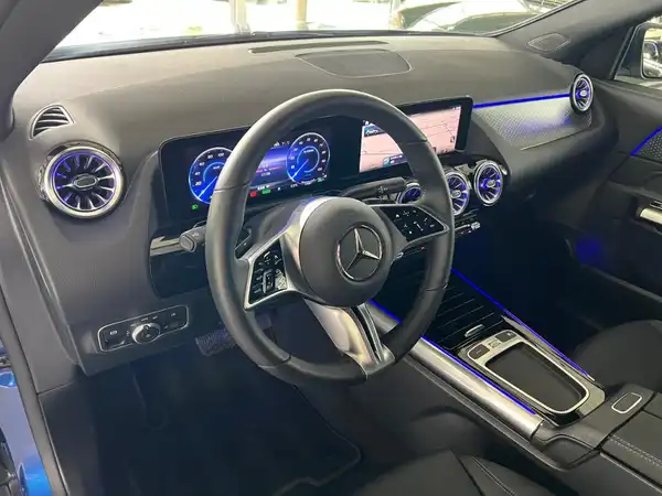 MERCEDES-BENZ EQA 300 4M (14/25)