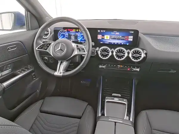 MERCEDES-BENZ EQA 300 4M (5/9)