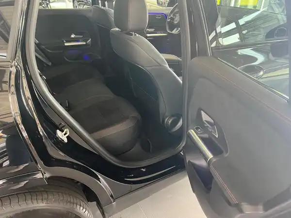 MERCEDES-BENZ EQA 250 (12/29)