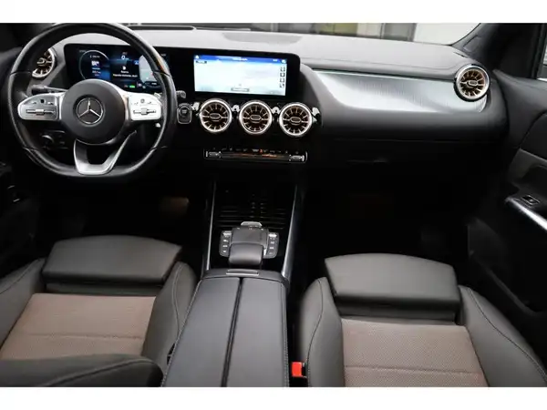 MERCEDES-BENZ EQA 250 (20/25)