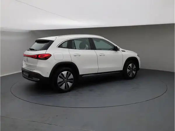 MERCEDES-BENZ EQA 250 (5/25)