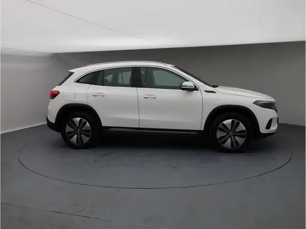 MERCEDES-BENZ EQA 250 (6/25)