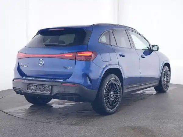 MERCEDES-BENZ EQA 300 4M (3/10)