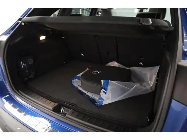 MERCEDES-BENZ EQA 300 4M (24/25)