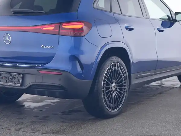 MERCEDES-BENZ EQA 300 4M (5/10)