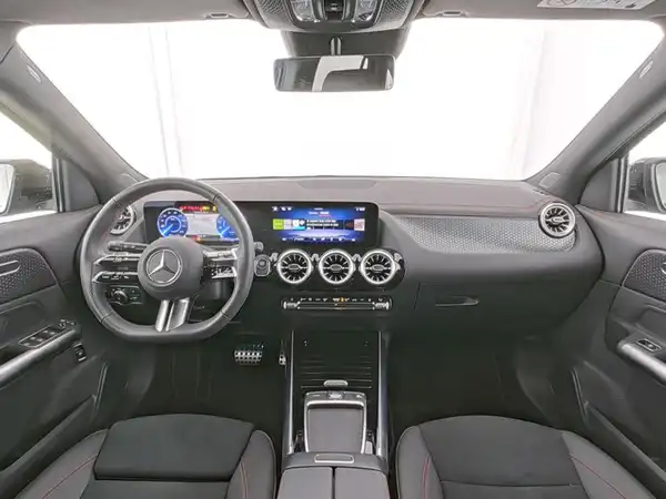 MERCEDES-BENZ EQA 300 4M (8/10)