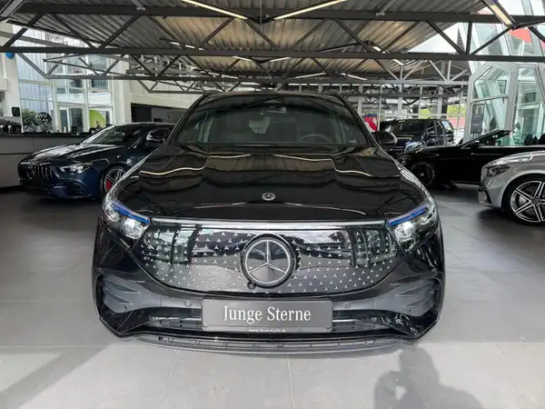 MERCEDES-BENZ EQA 300 4M (7/24)