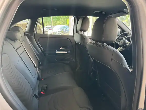 MERCEDES-BENZ EQA 350 4M (12/19)