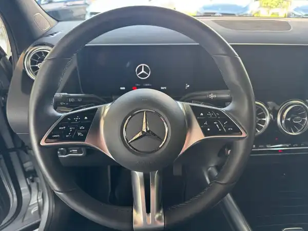 MERCEDES-BENZ EQA 350 4M (15/19)
