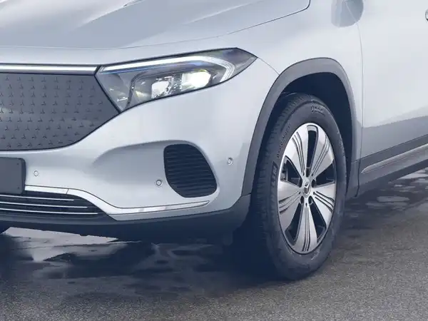 MERCEDES-BENZ EQA 350 4M (4/10)