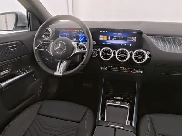 MERCEDES-BENZ EQA 350 4M (7/10)