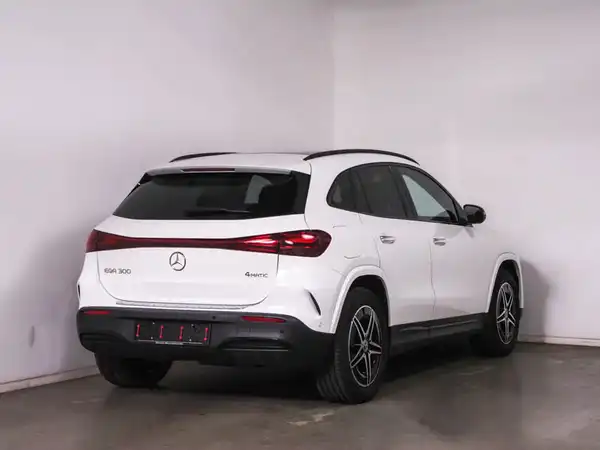 MERCEDES-BENZ EQA 300 4M (3/10)