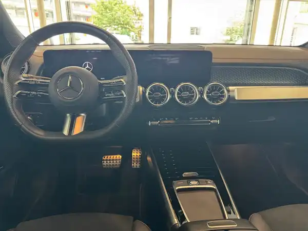 MERCEDES-BENZ EQB 300 4M (12/24)