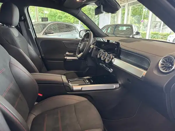 MERCEDES-BENZ EQB 300 4M (15/24)