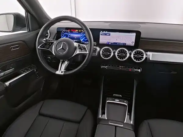 MERCEDES-BENZ EQB 300 4M (7/10)