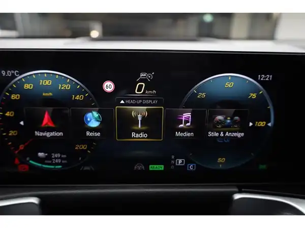 MERCEDES-BENZ EQB 300 4M (17/28)