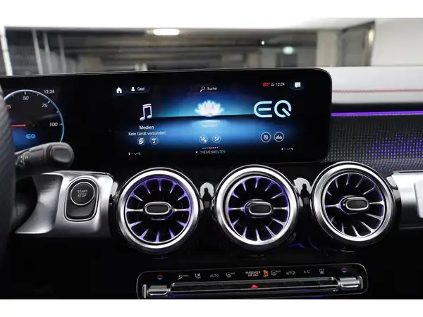 MERCEDES-BENZ EQB 300 4M (22/28)