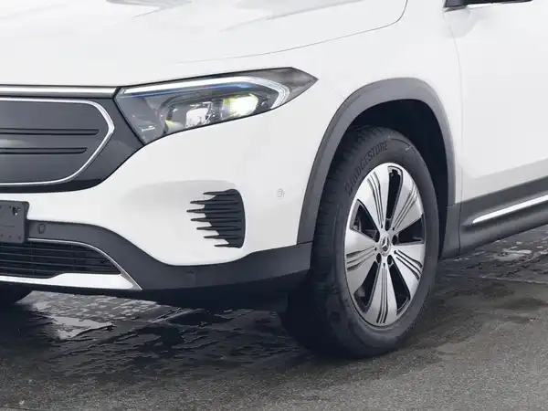 MERCEDES-BENZ EQB 300 4M (4/10)