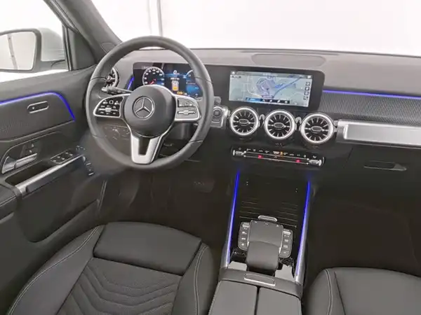 MERCEDES-BENZ EQB 300 4M (7/10)