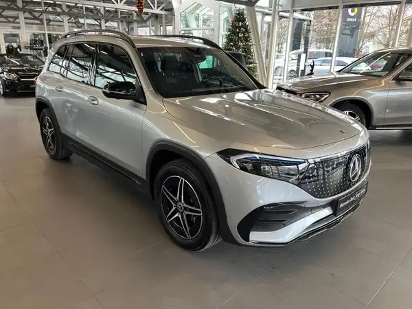 MERCEDES-BENZ EQB 350 4M (3/23)