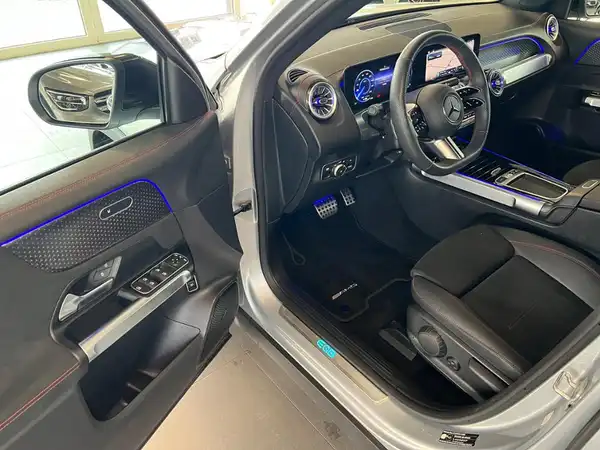 MERCEDES-BENZ EQB 350 4M (7/23)