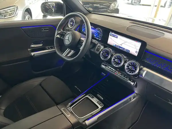 MERCEDES-BENZ EQB 350 4M (8/23)