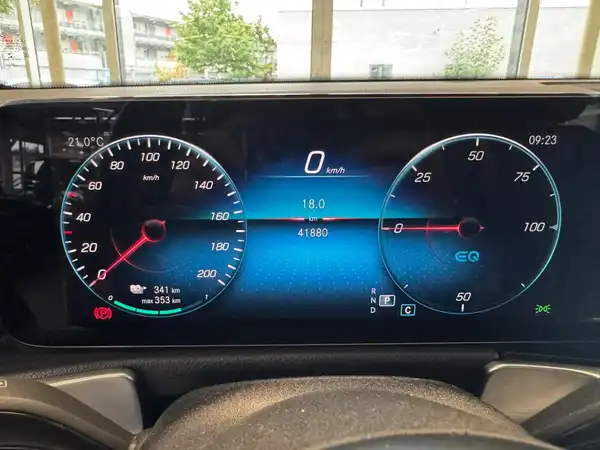 MERCEDES-BENZ EQB 250 (18/21)