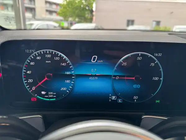 MERCEDES-BENZ EQB 250+ (17/18)