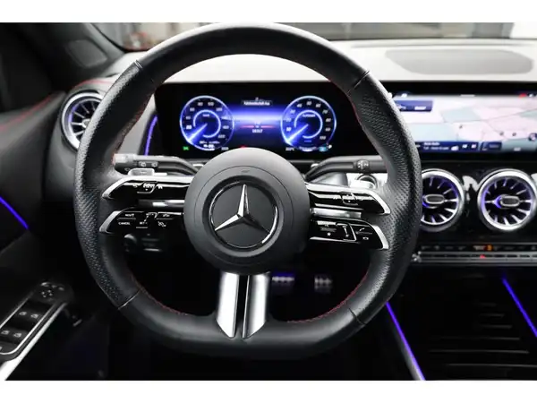 MERCEDES-BENZ EQB 300 4M (15/25)