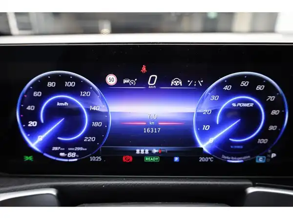 MERCEDES-BENZ EQB 300 4M (16/25)
