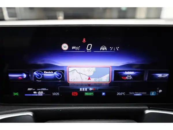 MERCEDES-BENZ EQB 300 4M (17/25)