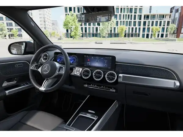 MERCEDES-BENZ EQB 300 4M (11/11)