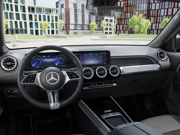 MERCEDES-BENZ EQB 300 4M (3/11)