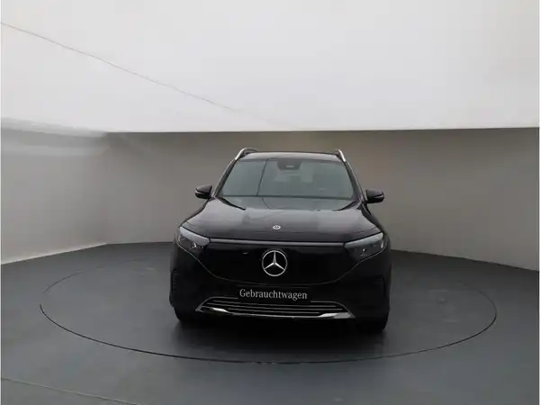 MERCEDES-BENZ EQB 300 4M (8/19)