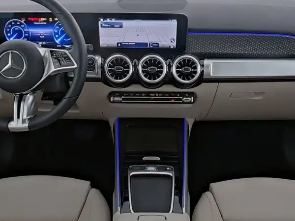 MERCEDES-BENZ EQB 350 4M (6/10)