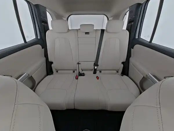 MERCEDES-BENZ EQB 350 4M (9/10)