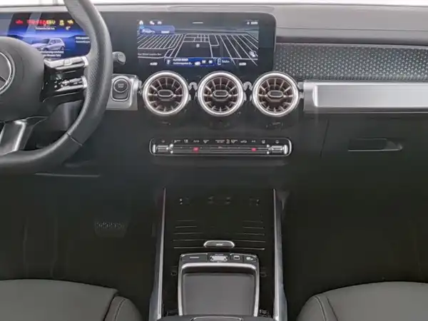 MERCEDES-BENZ EQB 300 4M (6/10)
