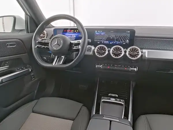 MERCEDES-BENZ EQB 300 4M (7/10)