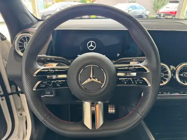 MERCEDES-BENZ EQB 300 4M (17/23)