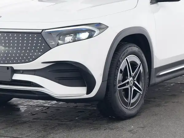 MERCEDES-BENZ EQB 300 4M (4/10)