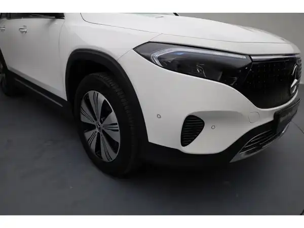 MERCEDES-BENZ EQB 300 4M (26/27)