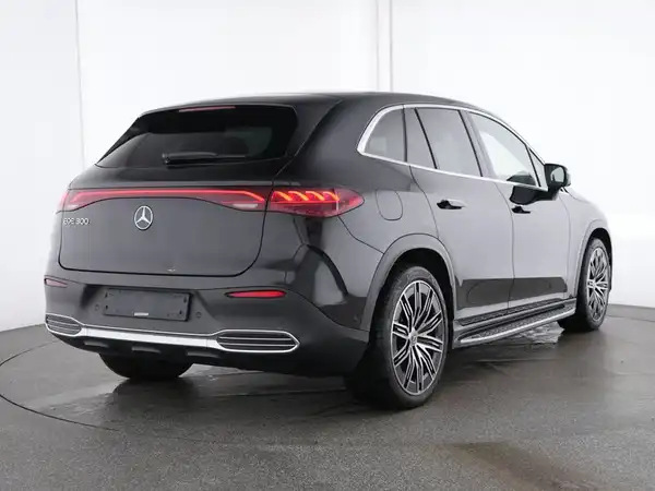 MERCEDES-BENZ EQE 300 SUV (4/10)
