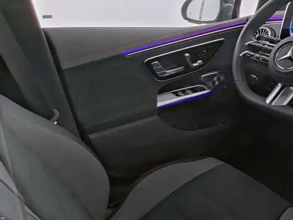 MERCEDES-BENZ EQE 350 4M (10/10)