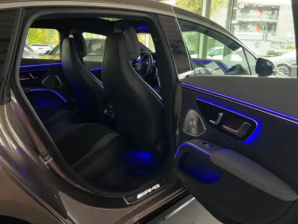 MERCEDES-BENZ EQS 53 4M+ AMG (12/30)