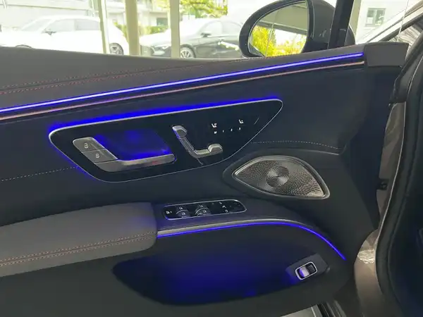 MERCEDES-BENZ EQS 53 4M+ AMG (13/30)